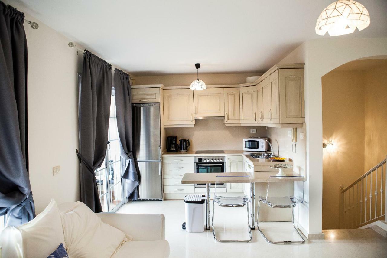 Duplex 2 Bedrooms For You With Air Conditioner بالم مار المظهر الخارجي الصورة